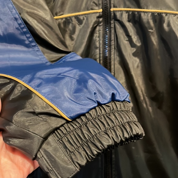 NFL Rams coat - Picture 3 of 12